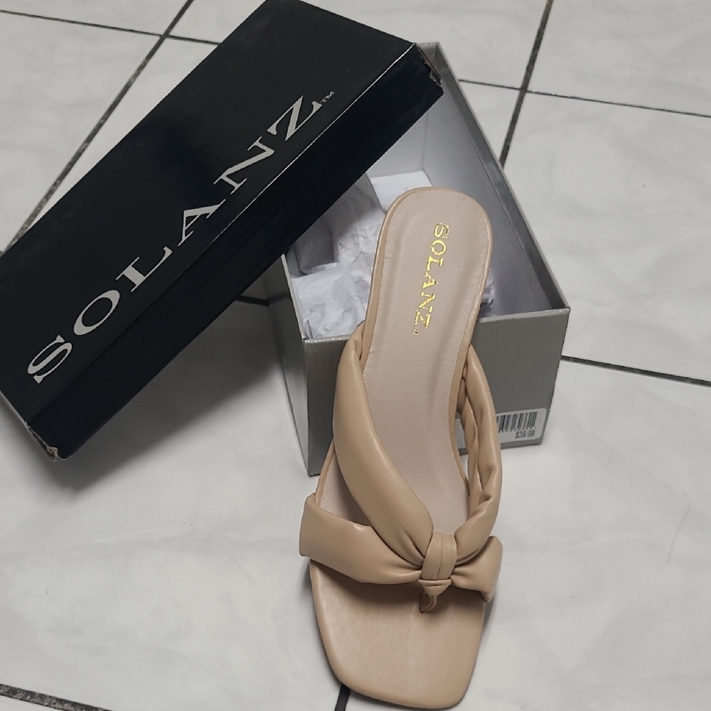 New In Box-Solanz Women's Tan Sandals